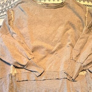 WE THE FREE CAMDEN SWEATSHIRT SIZE SMALL GRAY